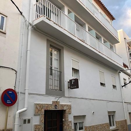 Pensió Torrent Hotel L' Escala Exterior foto